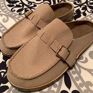 Tan suede clogs brand new